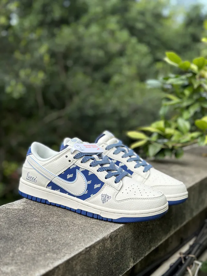 Nike SB Dunk Low Gucci Collaboration
