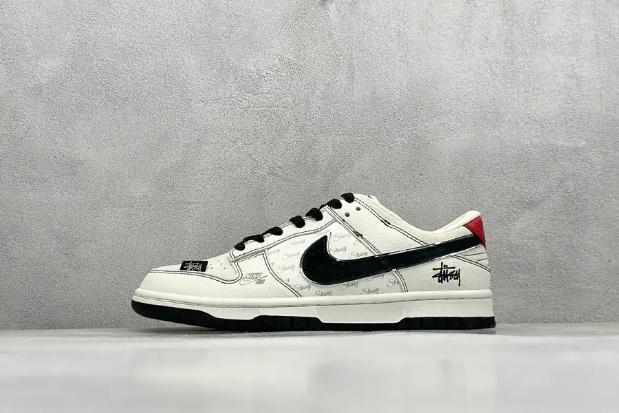 OG Version XC Nike SB Dunk Low x Stussy White Black Red
