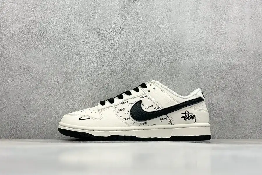 Nike Air Dunk LOW 1 OG Classic White and Black Swoosh