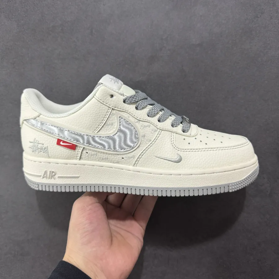 NK Company Supplied Air Force 1 07 Low 'Gray Silver' Low Top Sneakers