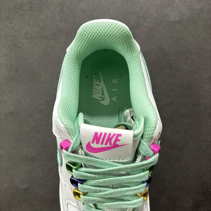 Nike Air Force 107 Low Colorful, Vintage Style Low Top Sneaker