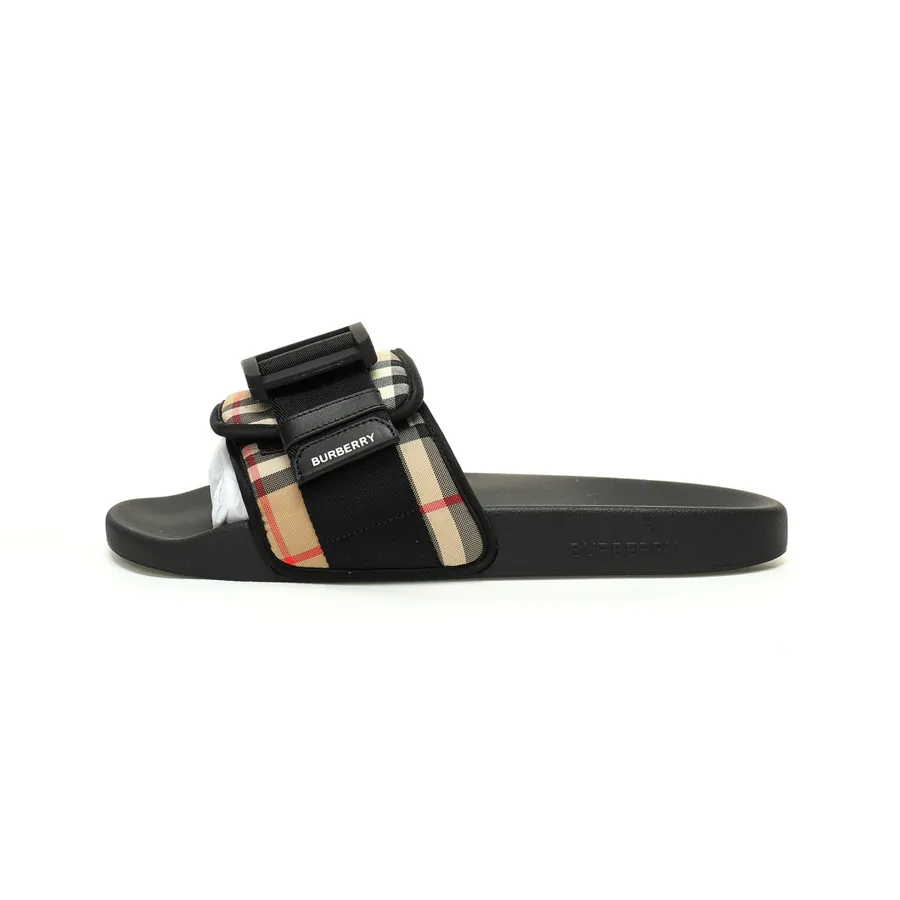 Burberry Vintage Che Slide Sandal Summer Fashion Statement