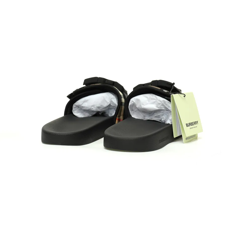 Burberry Vintage Che Slide Sandal Summer Fashion Statement