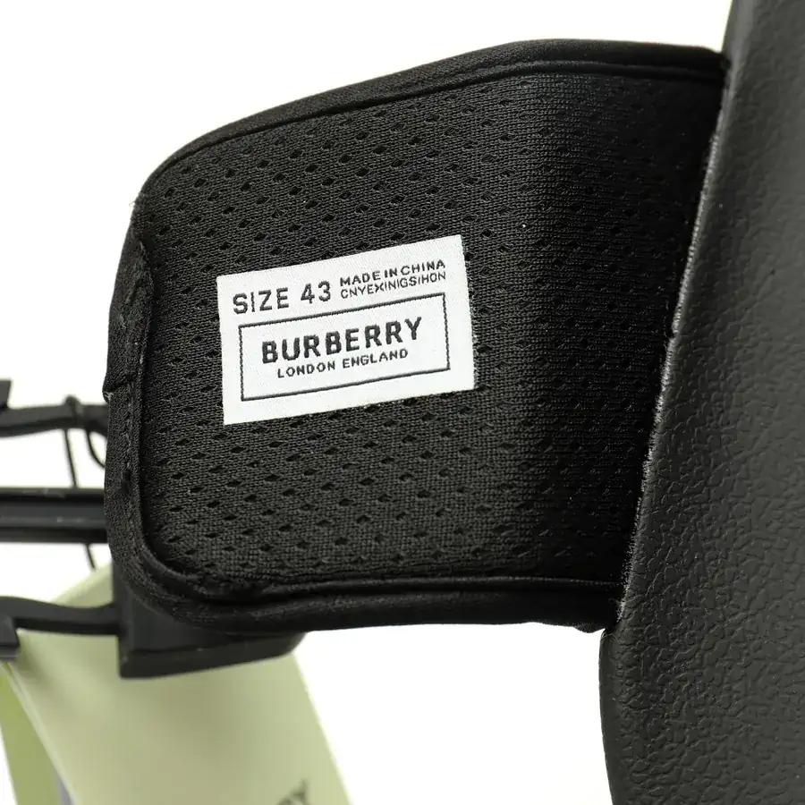 Burberry Vintage Che Slide Sandal Summer Fashion Statement
