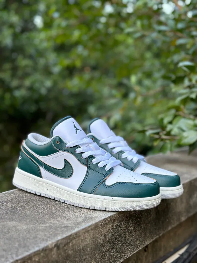 Air Jordan 1 Low Method of Make Green and White