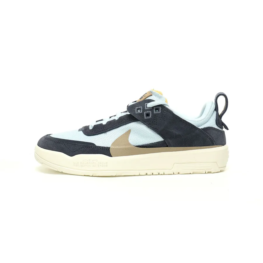 Nike SB Day One Low Top Sneaker in Fuzzy Navy Blue and Khaki