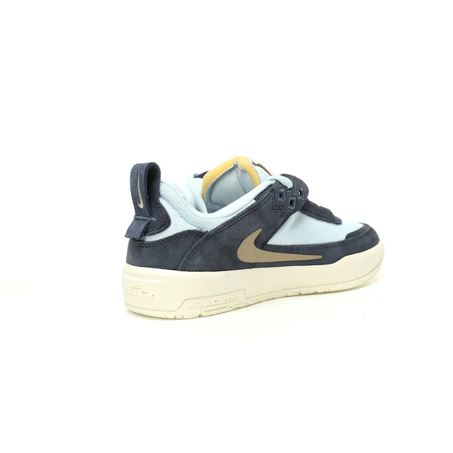 Nike SB Day One Low Top Sneaker in Fuzzy Navy Blue and Khaki