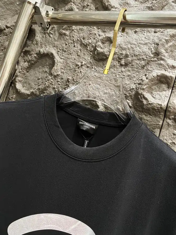 BALENCIAGA Paris 2024 Limited Edition Oversized Loose Shoulder T Shirt
