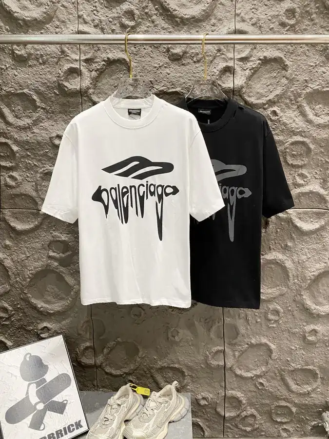 BALENCIAGA Paris SS25 3M Art Letter Print Distressed Short Sleeve T Shirt