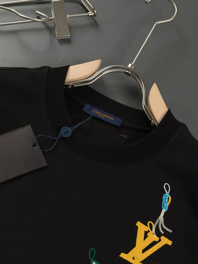 Louis Vuitton 1V Multi Tools Round Neck Short Sleeve