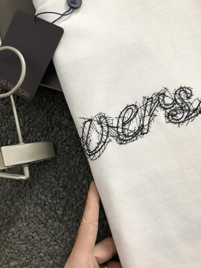 LV 25 Early Spring New Collection Exclusive Star Supply Oversized T Shirt with Embroidery