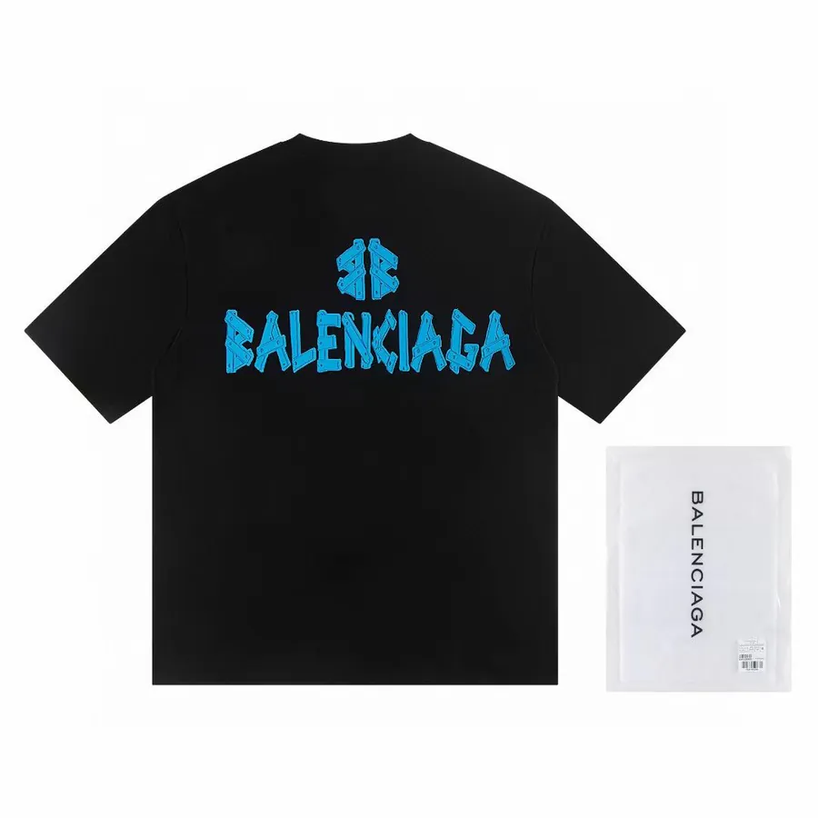 Balenciaga Premium Cotton T Shirt with Silikon Logo Design