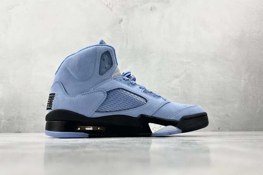 Air Jordan 5 UNC Premium Sneaker