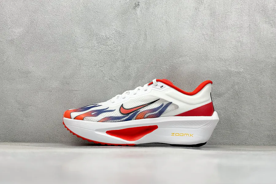 Nike Zoom Fly 6 Lightweight Running Shoes with Flyknit Material