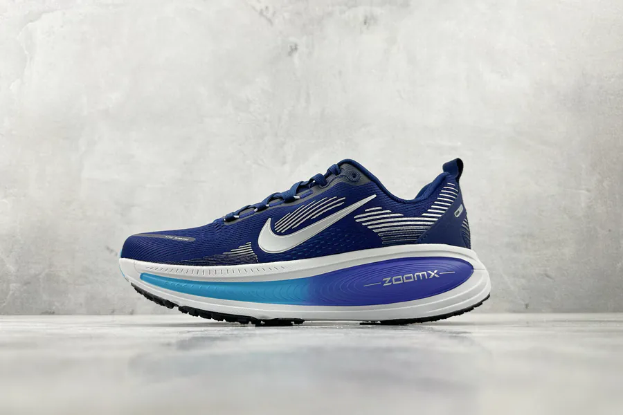 Nike Vomero 18 Blue