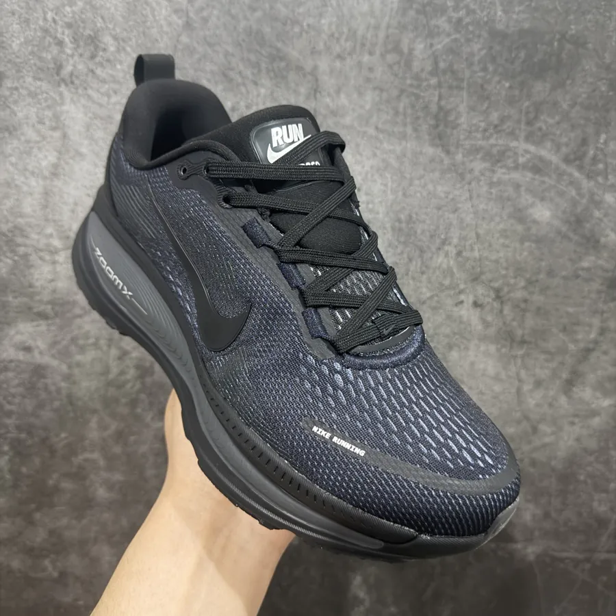 Nike NK Zoom VOMERO 18 Lightweight Running Shoes