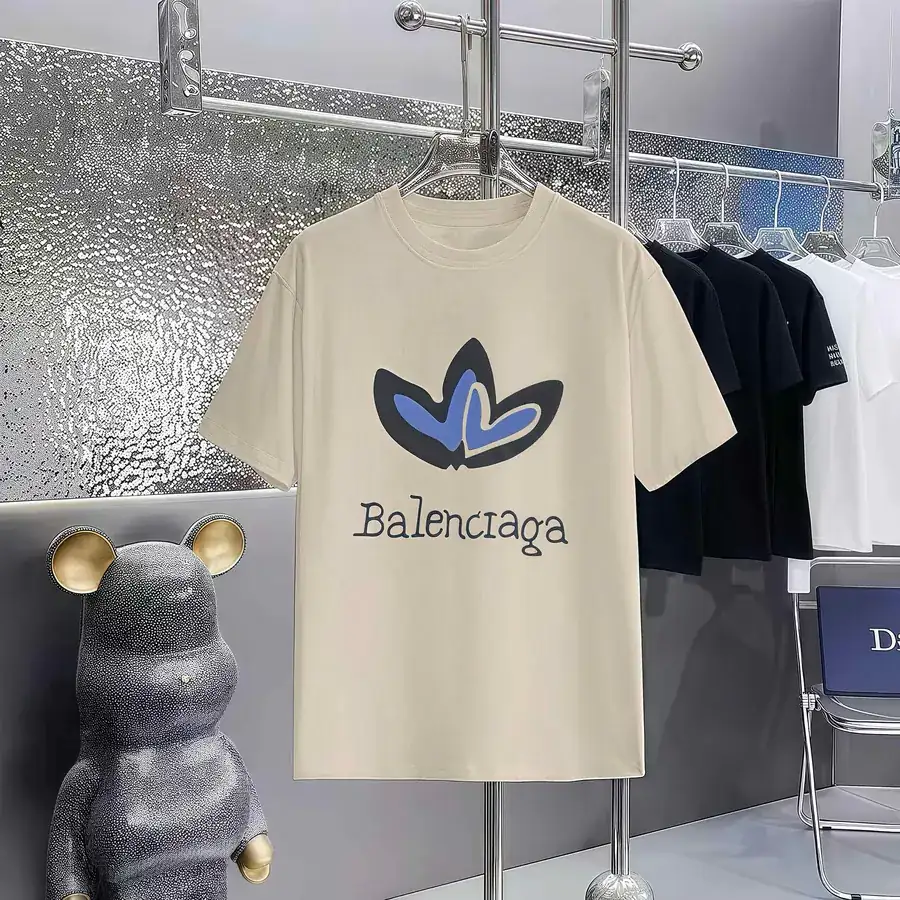 Balenciaga Paris Print Round Neck Short Sleeve T Shirt