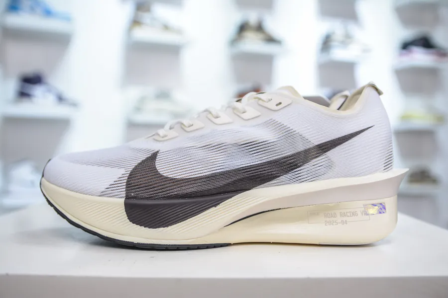 Nike Vaporfly 4 Proto High performance Running Shoes