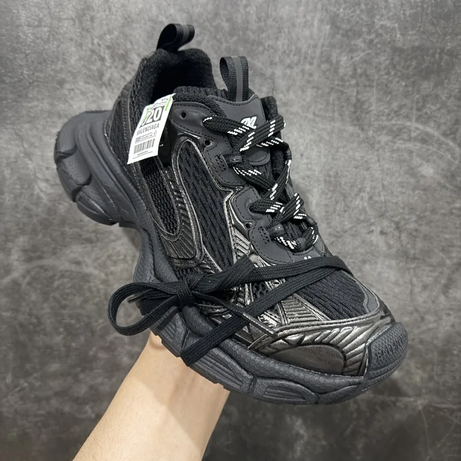BALENCIAGA 3XL Sneakers Parisian Vintage Style