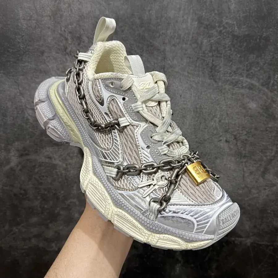BALENCIAGA 3XL Sneakers Vintage Style