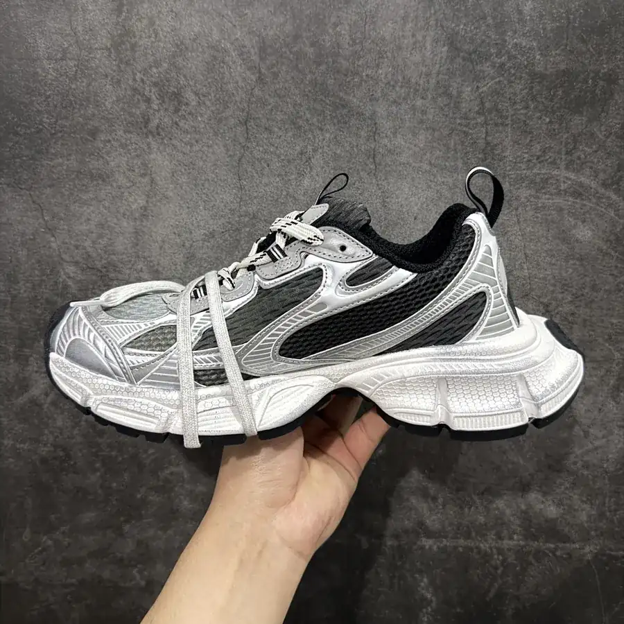 BALENCIAGA 3XL Sneakers