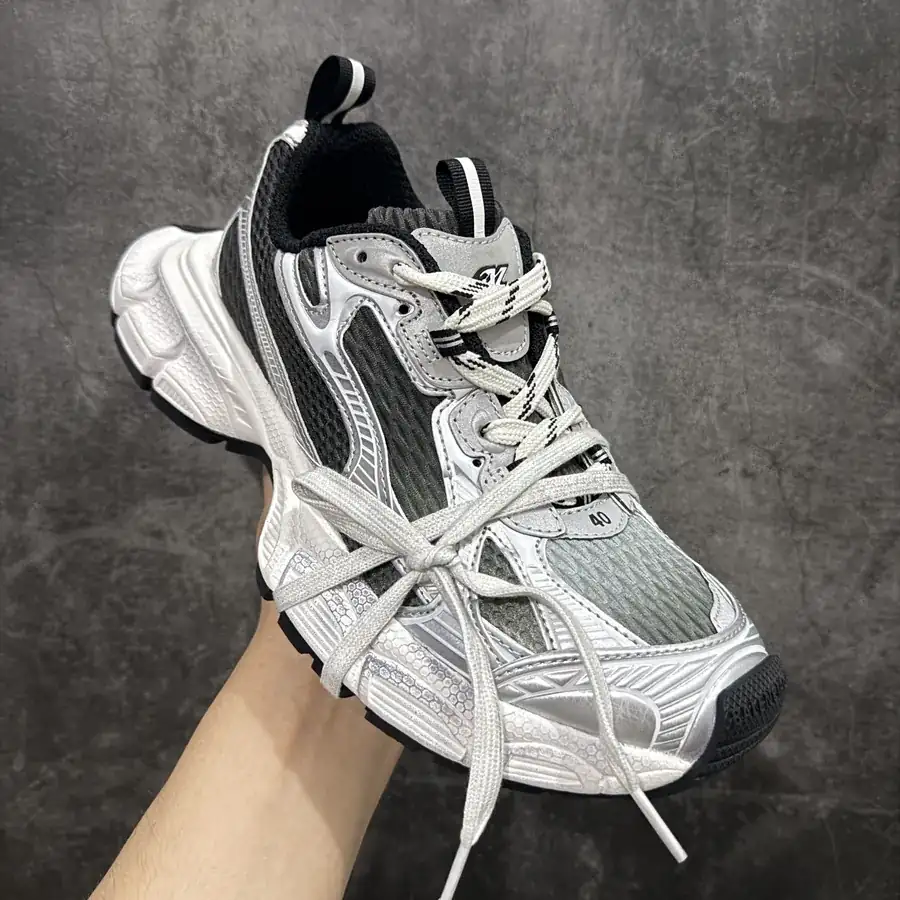 BALENCIAGA 3XL Sneakers
