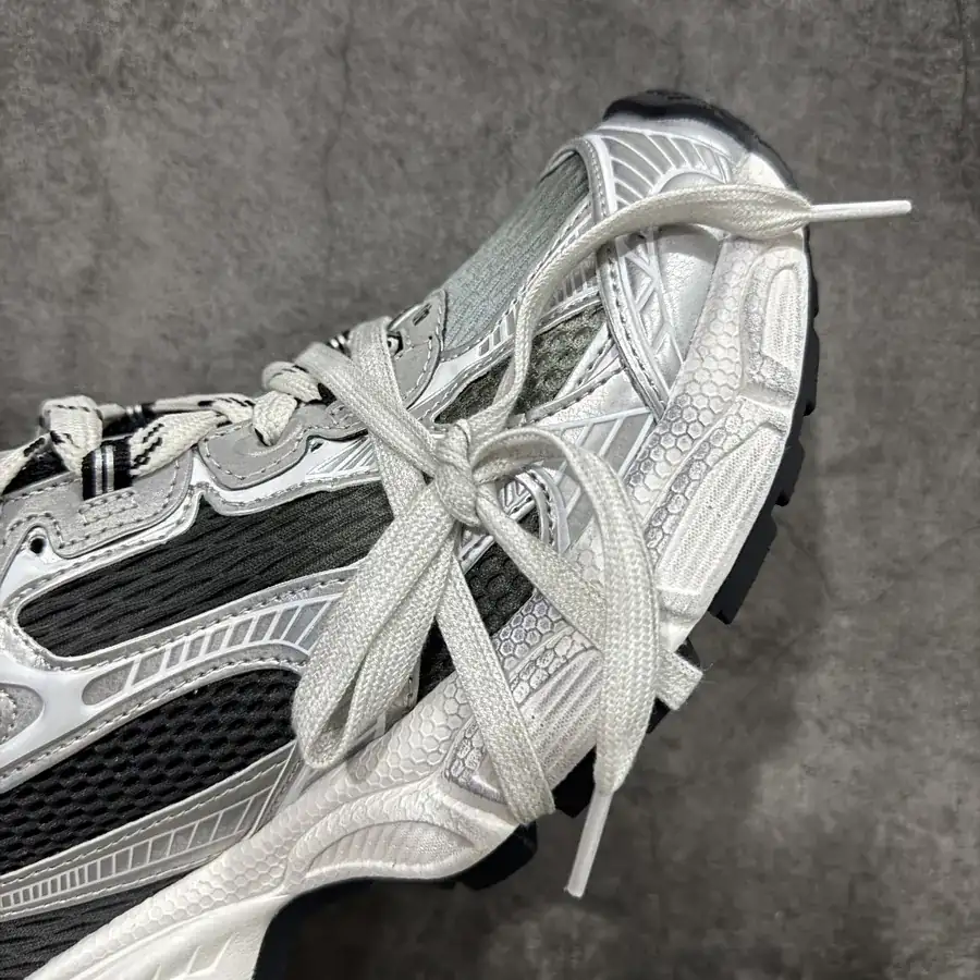 BALENCIAGA 3XL Sneakers