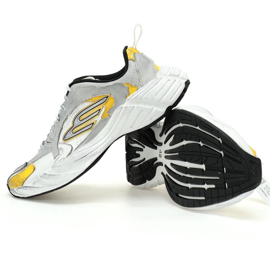 Monday Sneaker Low Top Retro Thick Sole Baggy Style