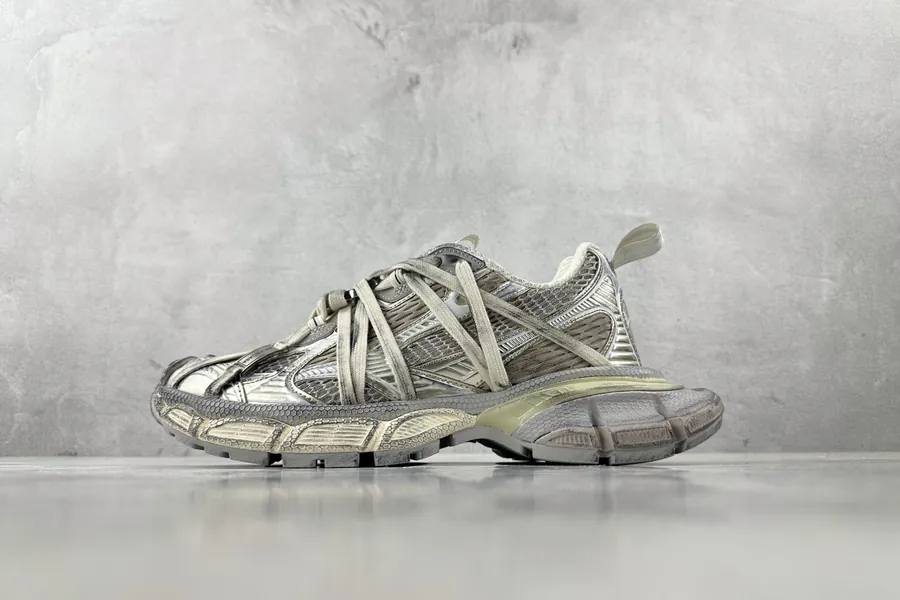 Balenciaga Paris 3XL Extreme Laces B Round Toe Slip On in Gray