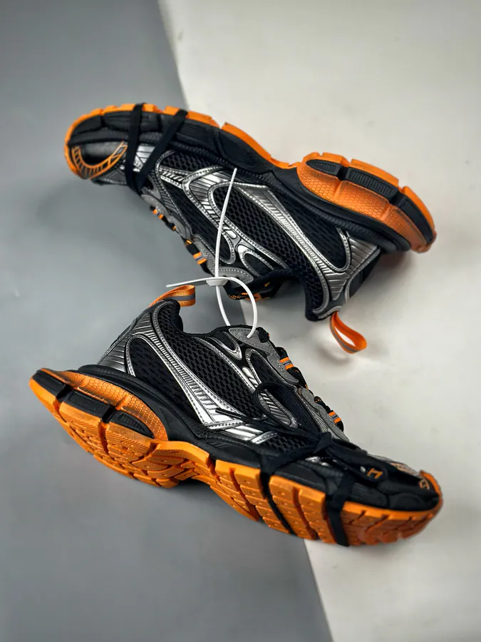 Balenciaga Vintage Runner Sneaker