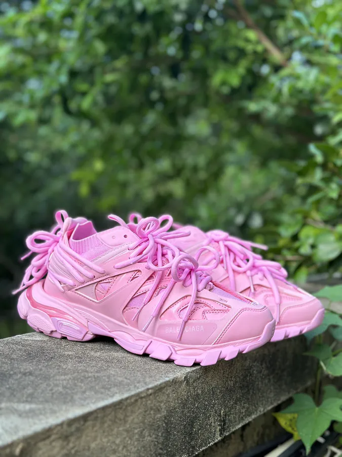BALENCIAGA Runner Original Parisian Style