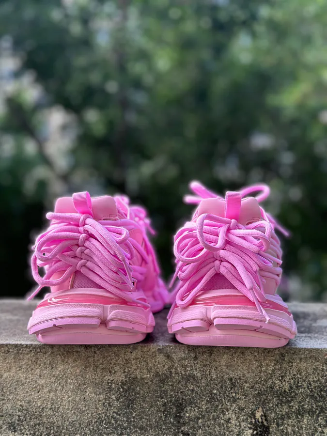 BALENCIAGA Runner Original Parisian Style