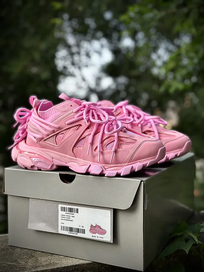 BALENCIAGA Runner Original Parisian Style