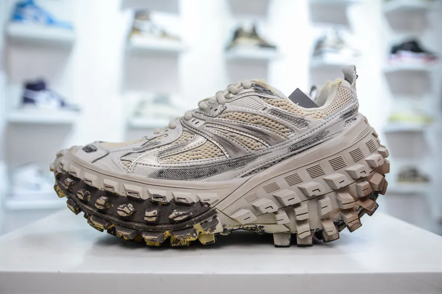 BALENCIAGA Defender Rubber Platform Sneakers Vintage Style