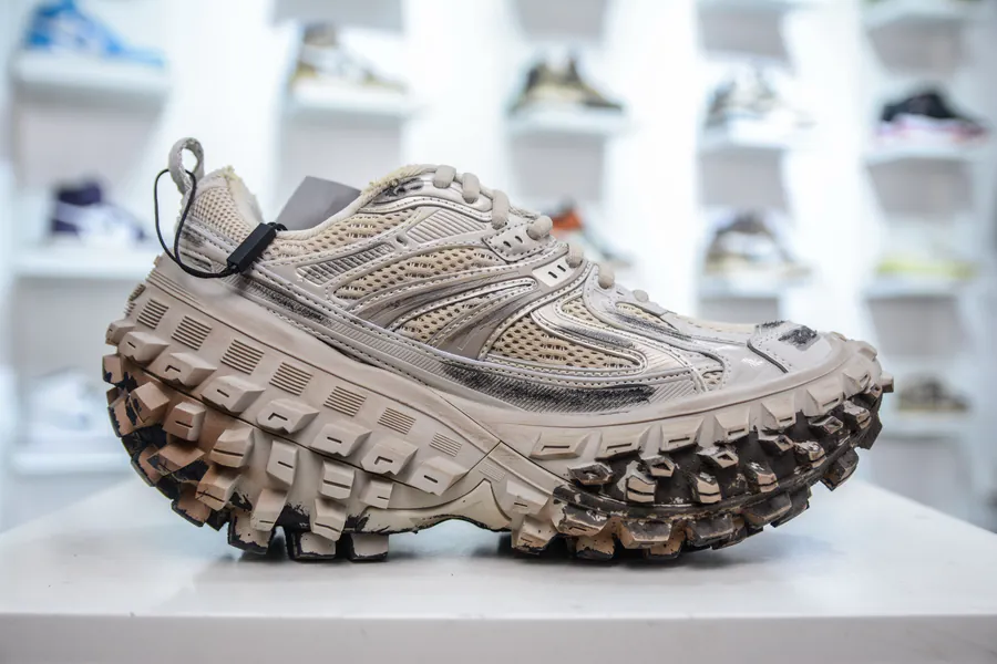 BALENCIAGA Defender Rubber Platform Sneakers Vintage Style