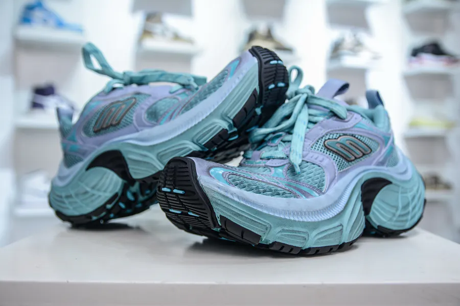 BALENCIAGA 10XL Sneakers Vintage Style