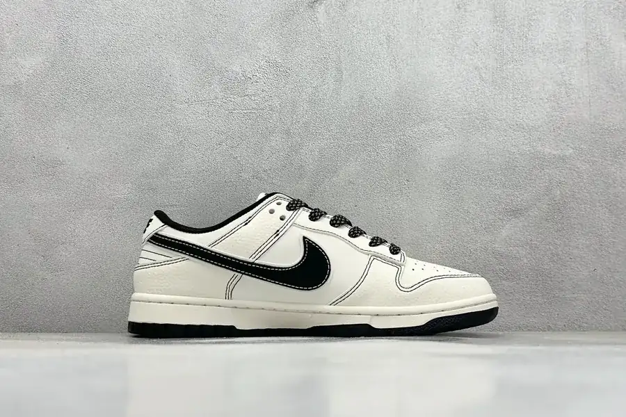 Nike SB Dunk Low OG Version Northern Face Collaboration