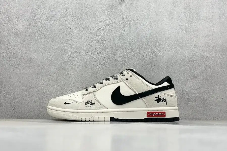 Nike SB Dunk Low x Stussy OG Edition Bucket Bag