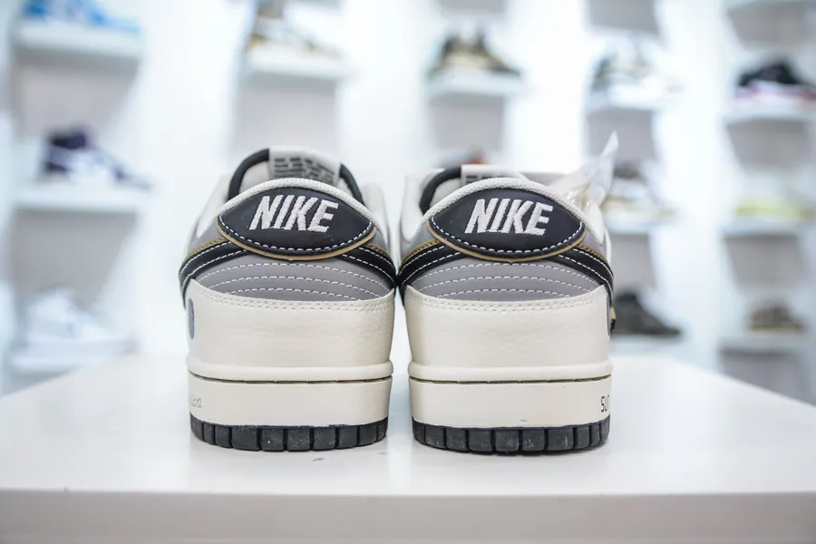 NIKE DUNK LOW Xiaomi Collaboration Exclusive Edition