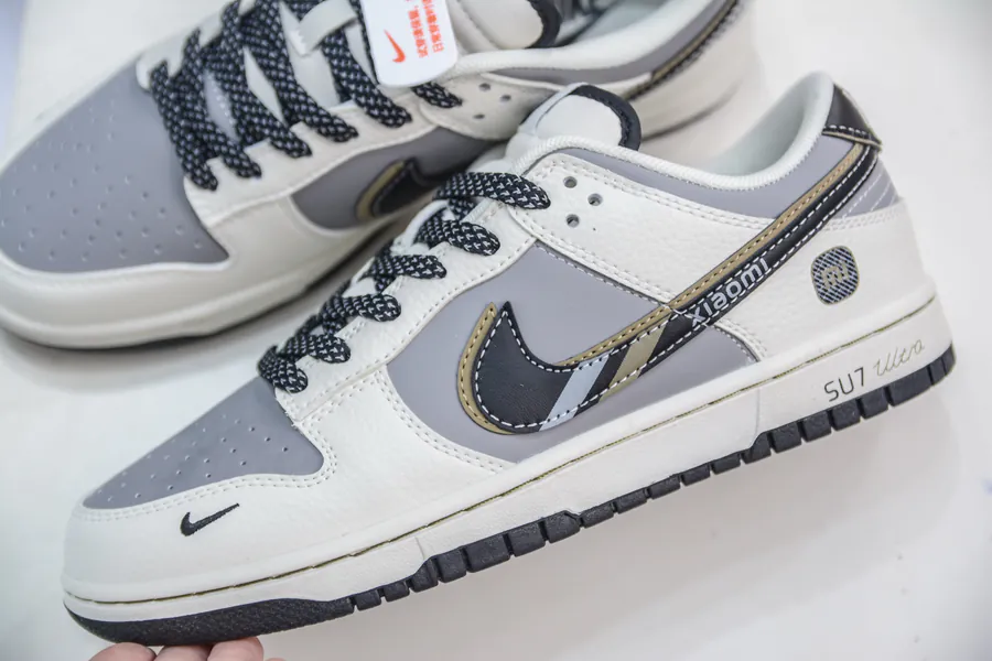 NIKE DUNK LOW Xiaomi Collaboration Exclusive Edition