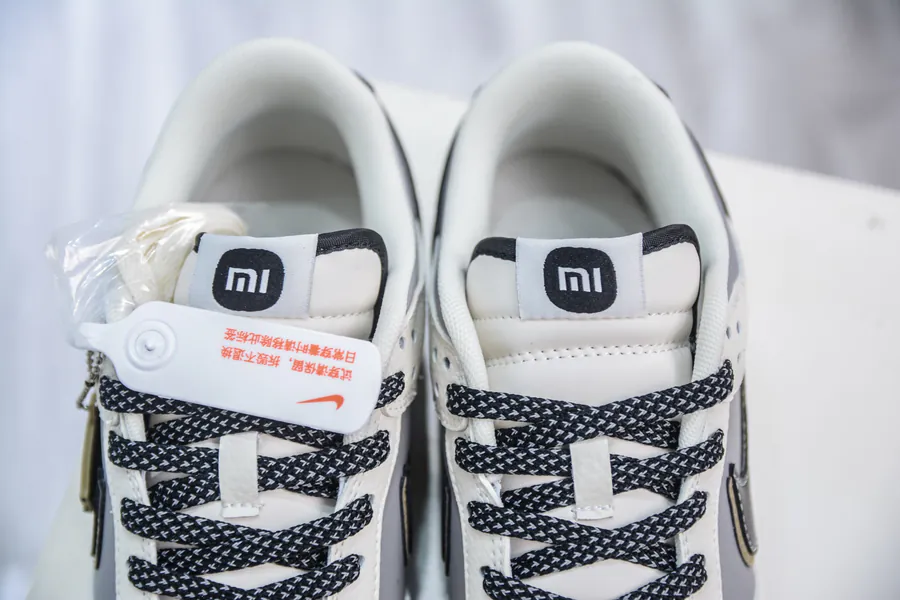NIKE DUNK LOW Xiaomi Collaboration Exclusive Edition