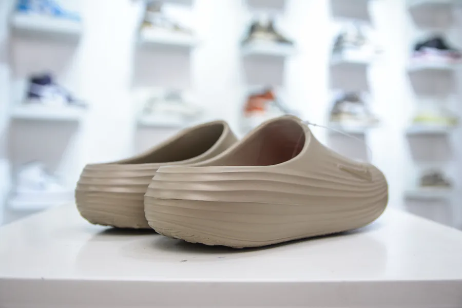 Nike ReactX REJUVEN8 Slide Simple and Comfortable Slides