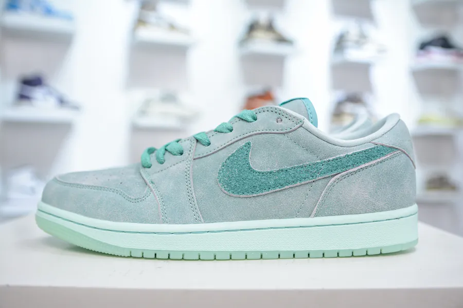 Air Jordan 1 Low Mint Green