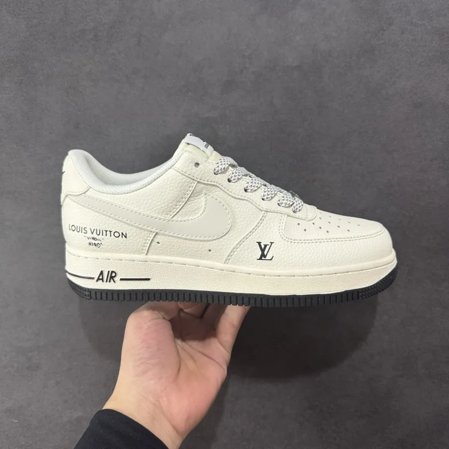 NK Exclusive Air Force 1 07 Low 'Collaboration Cream and Black Sole' Low Sneaker
