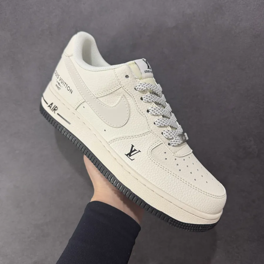 NK Exclusive Air Force 1 07 Low 'Collaboration Cream and Black Sole' Low Sneaker