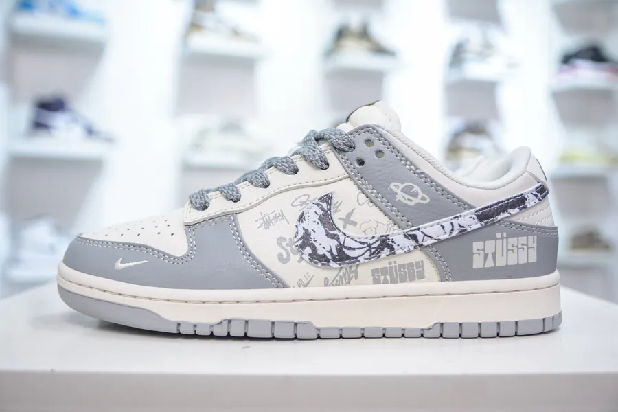 SB Dunk Low x Collaboration White Gray
