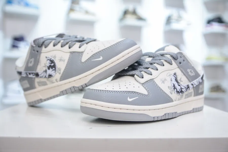 SB Dunk Low x Collaboration White Gray