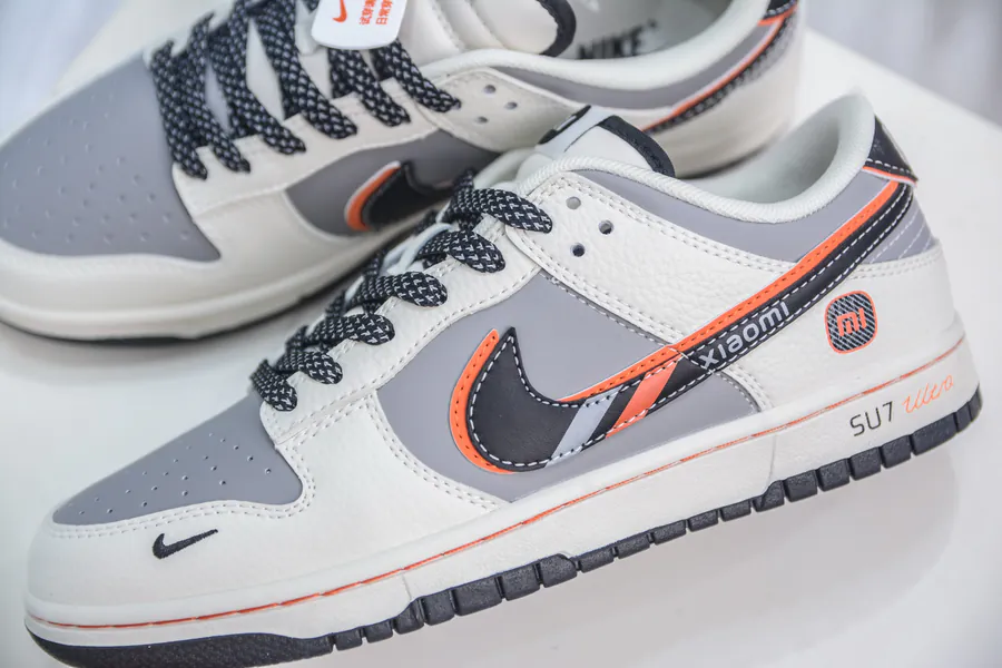 NIKE DUNK LOW Xiaomi Collaboration OG Edition