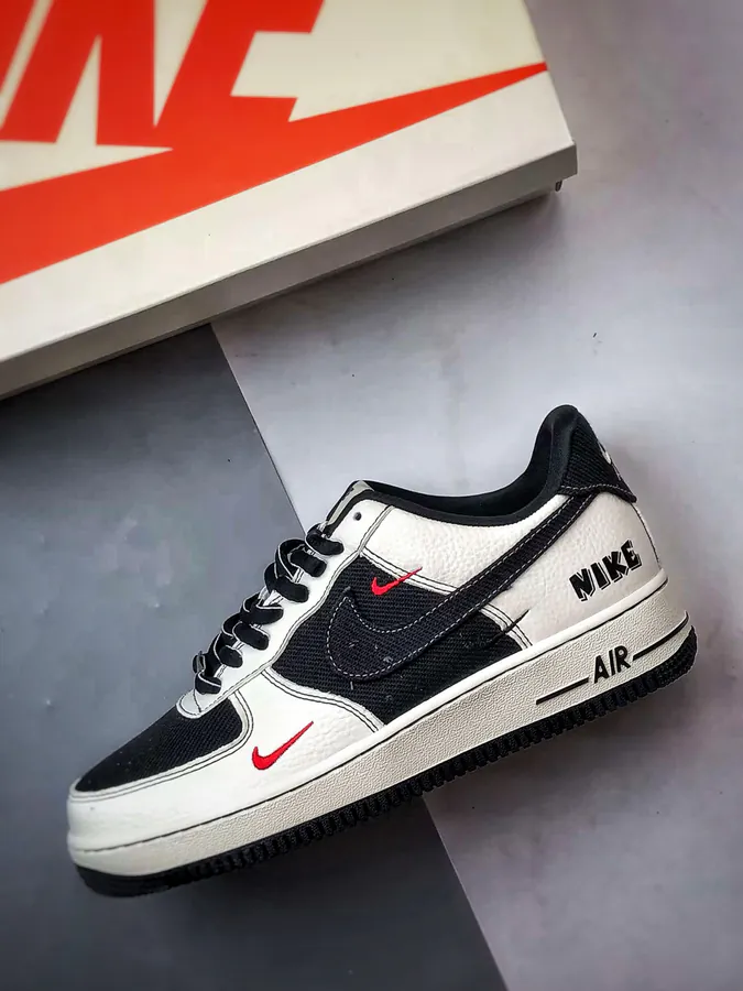 Air Force 1 07 Low Canvas Patchwork in Beige and Black