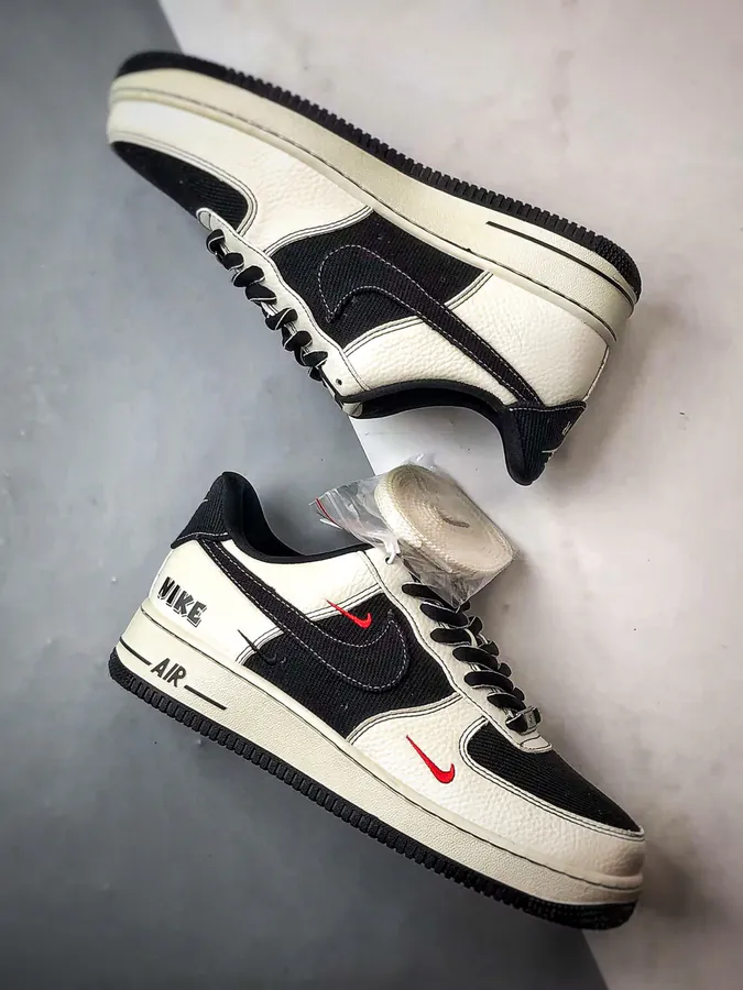 Air Force 1 07 Low Canvas Patchwork in Beige and Black